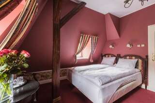 Отель Hotel Fryderyk Душники-Здруй Бюджетный двухместный номер с 2 отдельными кроватями-3
